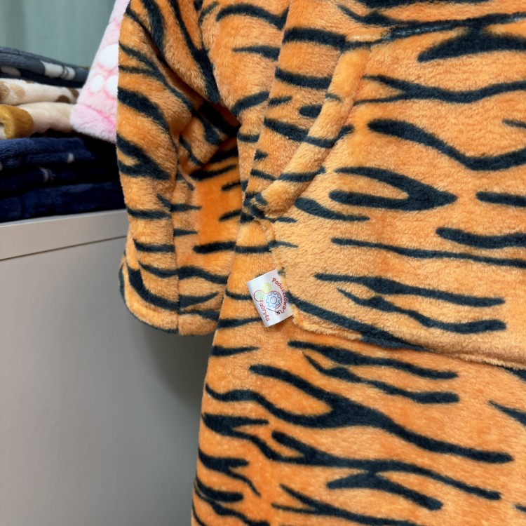 Miękka bluza-koc dla dzieci – wiele wzorów materiałów