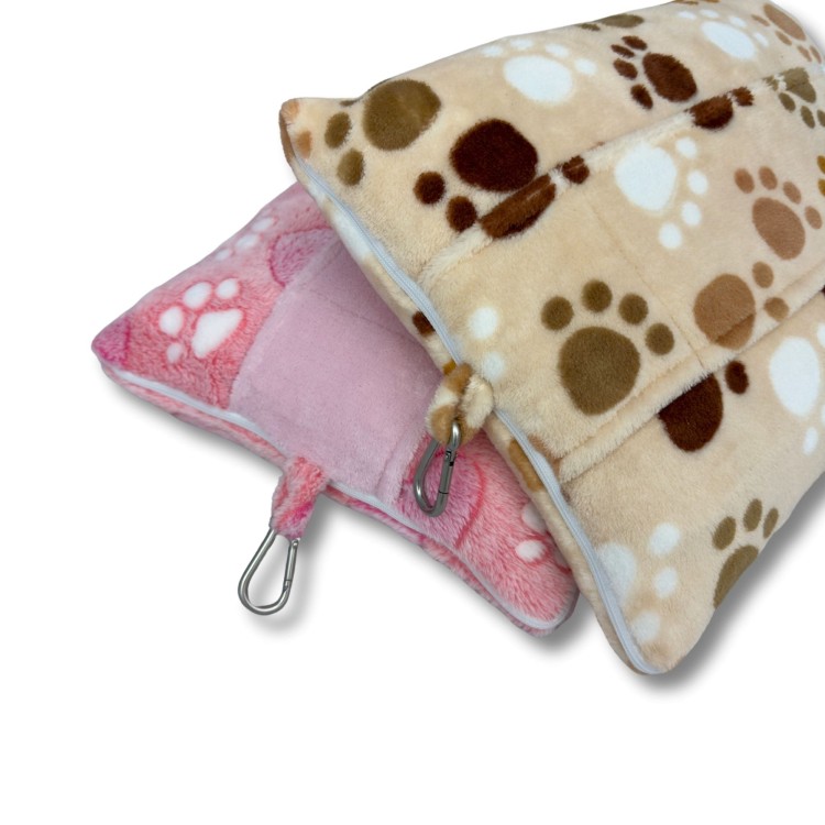 koc poduszka praktyczna na podróż