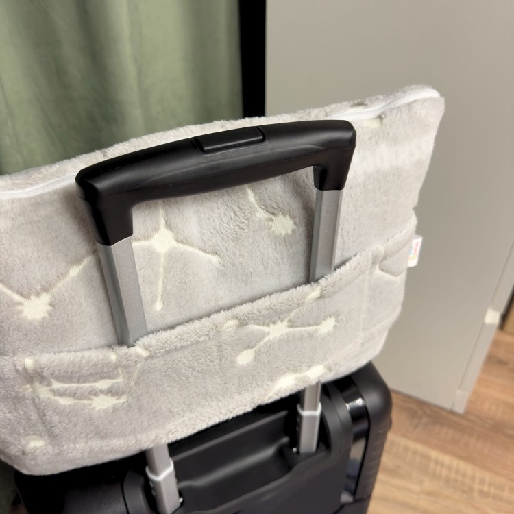 koc poduszka 2w1 do samochodu miękki materiał