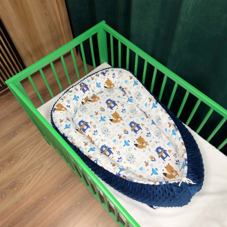 kokon dla dziecka Minky granatowy miękki materiał