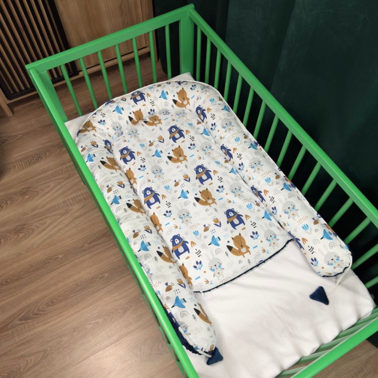 granatowy kokon dla noworodka przytulne gniazdko