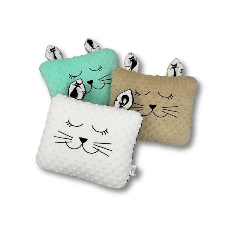 Poduszka kot z haftem pyszczka i uszami – poduszka dekoracyjna dla dziecka